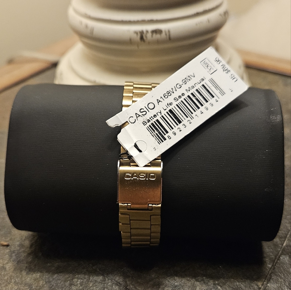 Men's Digital Vintage Gold-Tone Stainless Steel Bracelet Watch 39x39mm A168WG - Picture 3 of 4